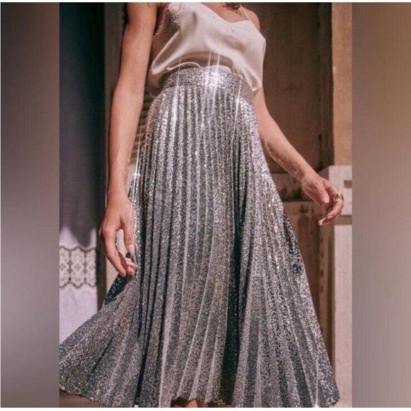 Sezane Dino silver sequins pleated skirt size 40 - Picture 5 of 15
